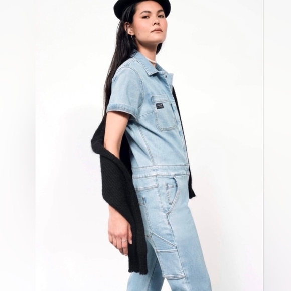 WILDFANG The Essential Coverall Denim Blue Short Sleeve Jumpsuit Size M - Picture 3 of 10